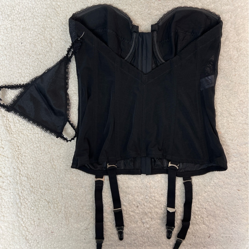 Frederick's of Hollywood Black Strapless Corset/Bra/Garter 38D NWOT - Picture 3 of 10
